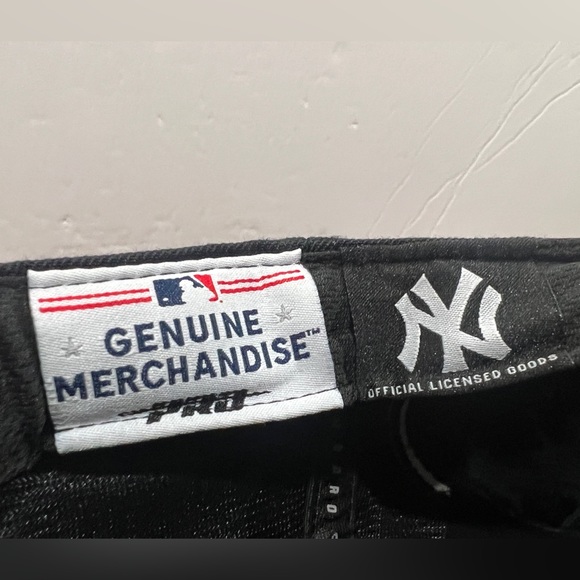 Pro Standard, Snapback Hat, New York Yankees - Picture 10 of 10